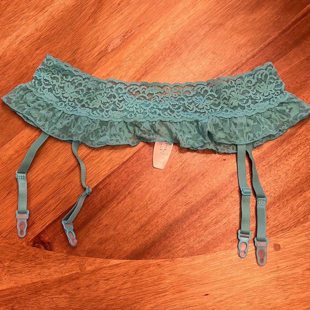 New Victoria’s Secret Blue skirted ruffle Garter DREAM ANGELS XS/S & M/L